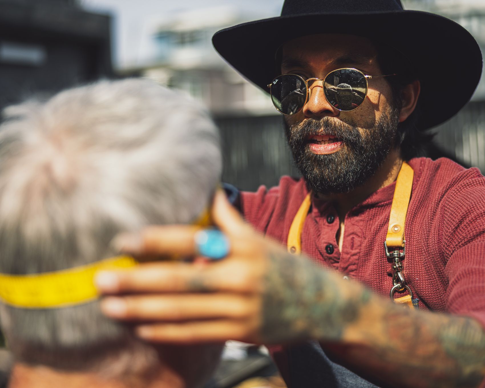 Measuring a guest's head